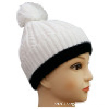 Knitted Beanie with Contrasting Trim NTD1615